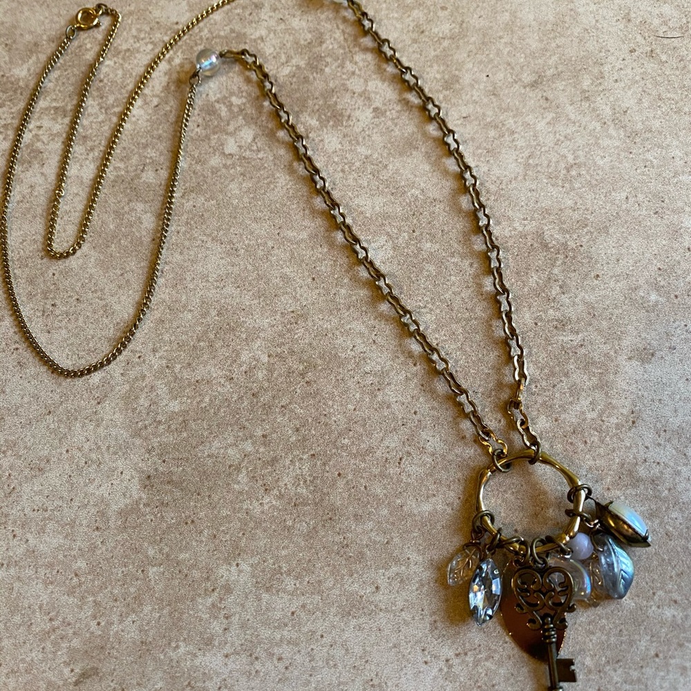 Long gold charm recycled necklace - Picture 8 of 10
